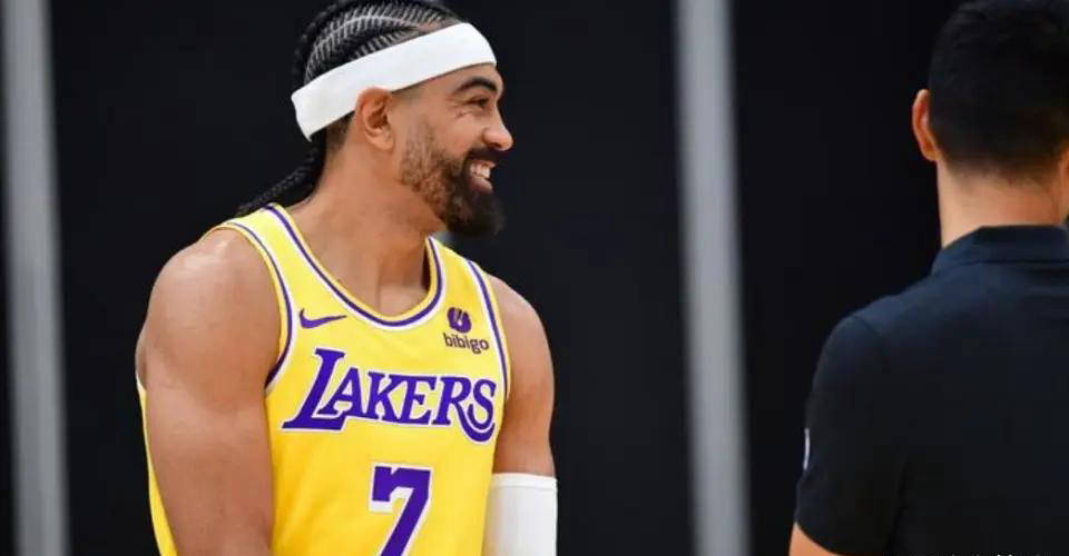 包含转折点！洛杉矶湖人外线爆发，NBA常规赛转会期攻防权衡，媒体盛赞，更衣室氛围转暖的词条