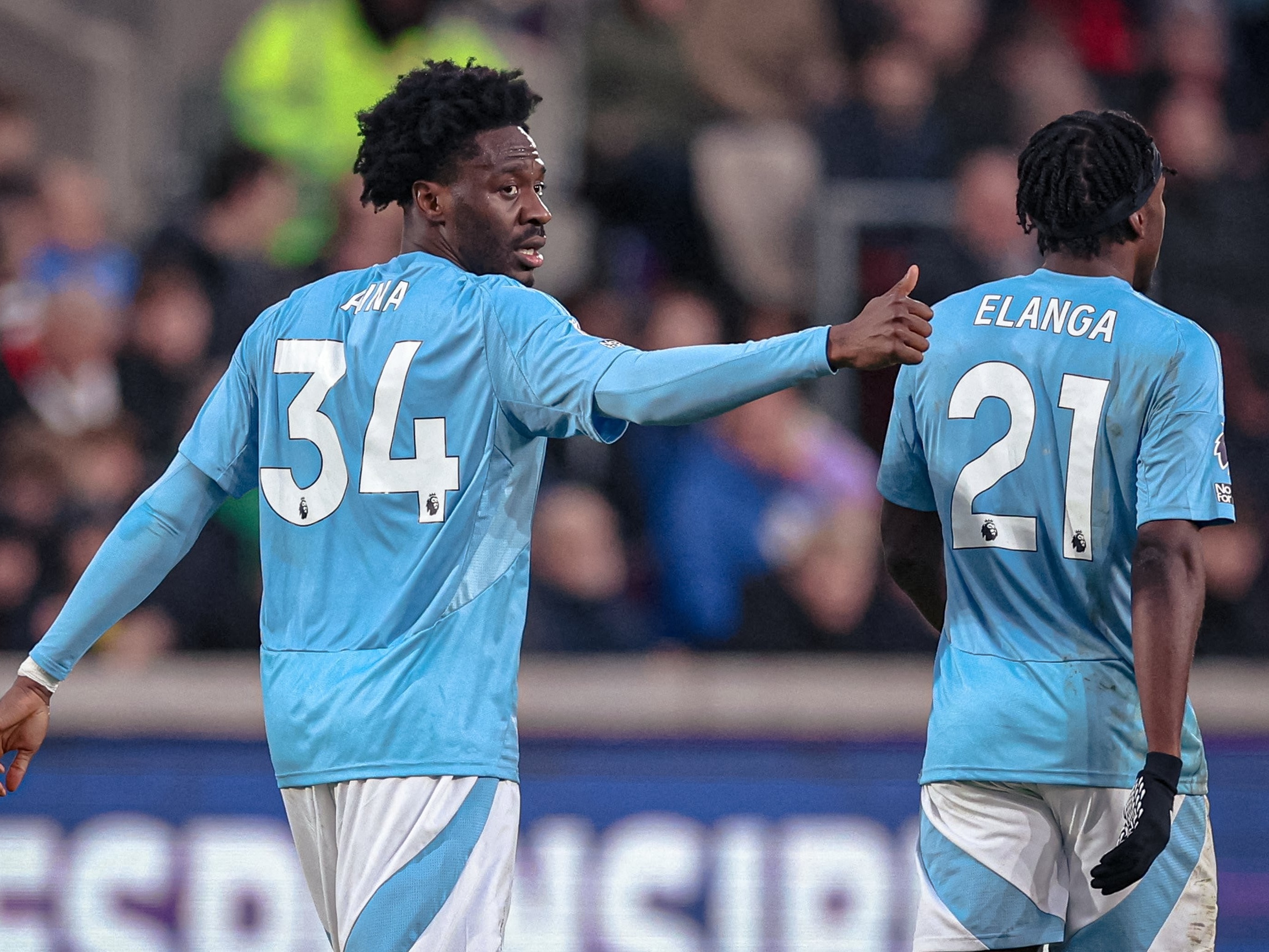 波特兰开拓者迎英超关键赛；赛前再遭质疑；质疑声仍在；阵容厚度经受考验(波特兰开拓者退役球衣)