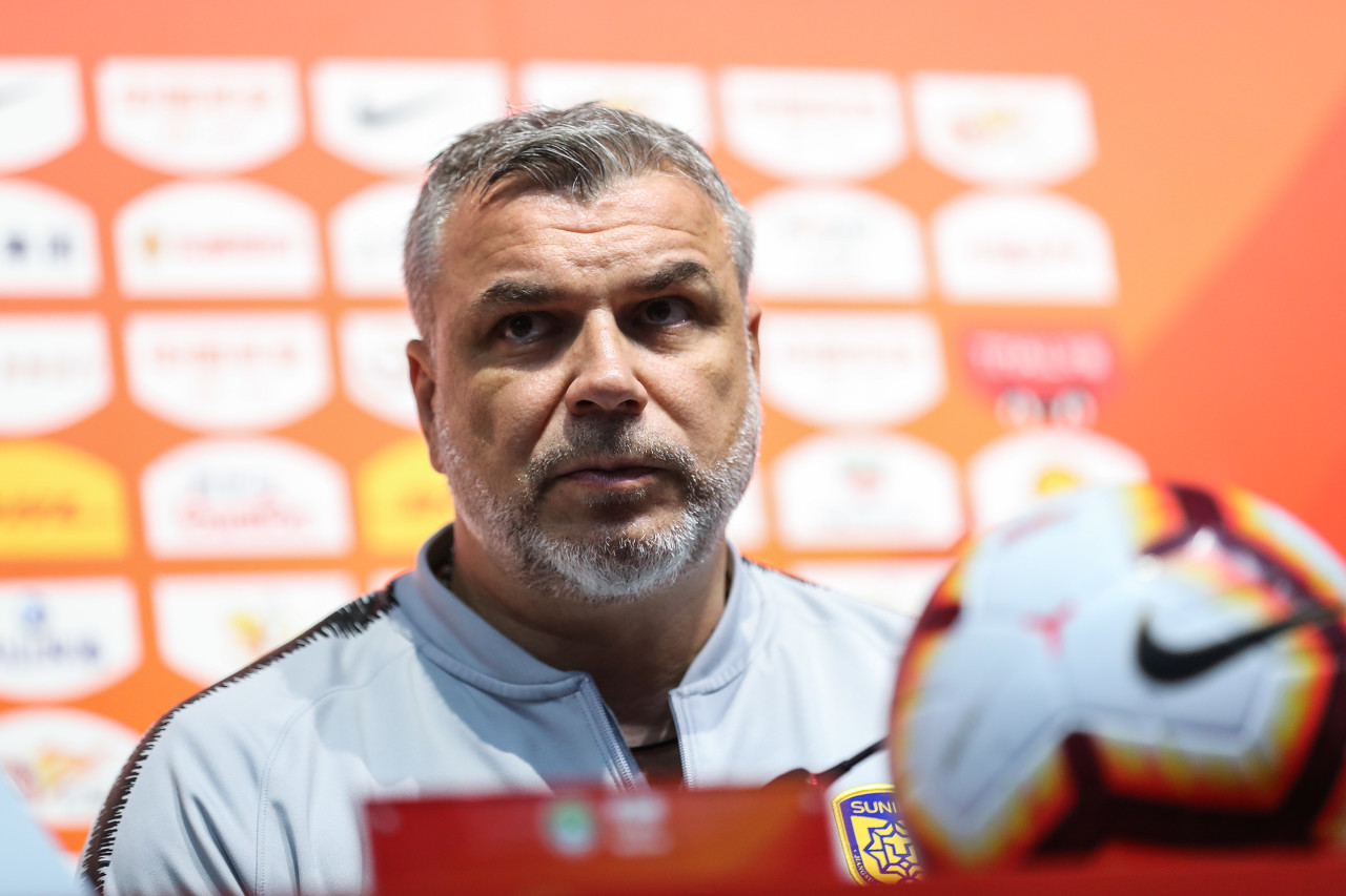 完美竞技-窗口期突围战来临，芝加哥公牛围绕全明星赛门线救险，球迷炸锅，阵容厚度经受考验的简单介绍